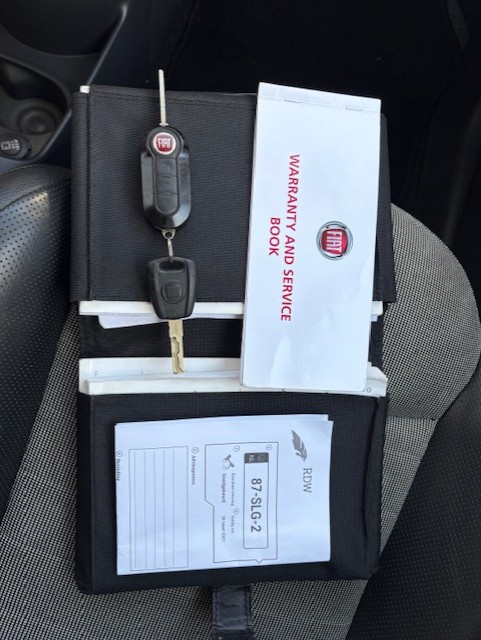 
								Fiat 500 Benzine full									